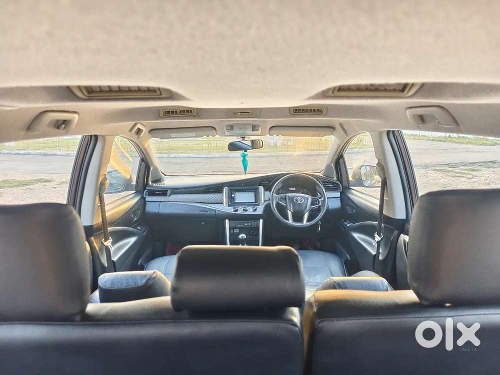 Toyota Innova Crysta, Gx Manual, 8 Seater.