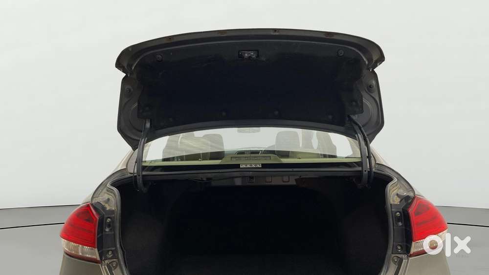 Maruti Suzuki Ciaz 1.5 Alpha Shvs Petrol, 2019, Petrol