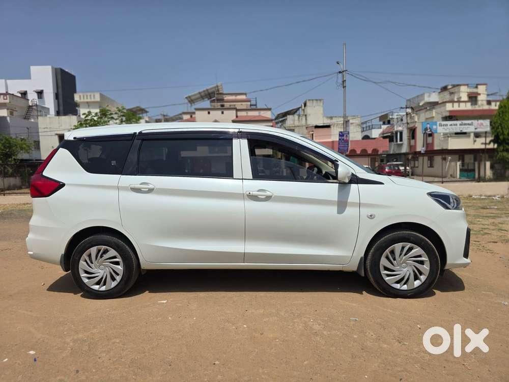 Maruti Suzuki Ertiga Lxi Shvs, 2025, Petrol