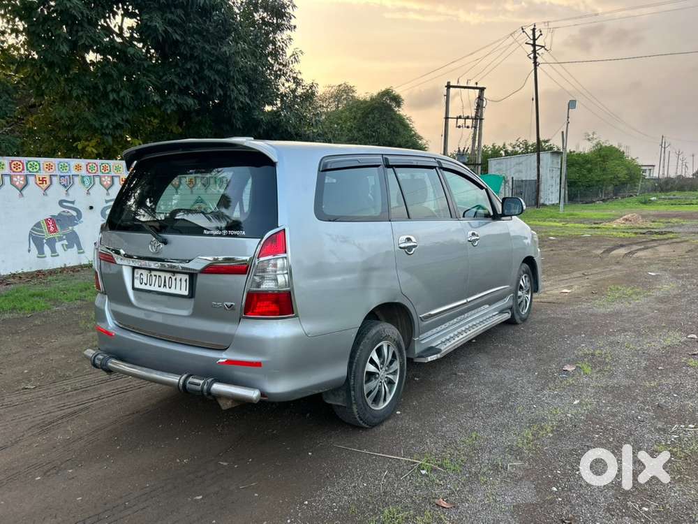 Toyota Innova Diesel/ V Vip No 111