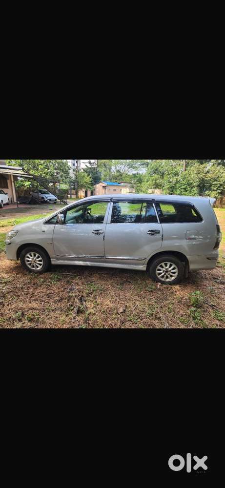 Toyota Innova 2012 Diesel 8-seater