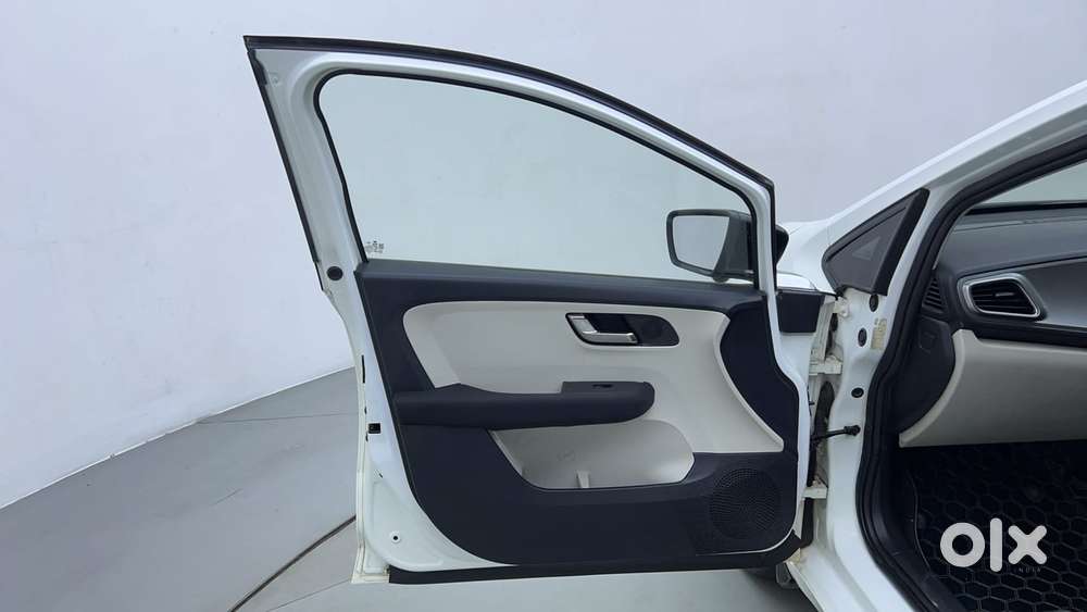 Tata Altroz 1.5 Xz Plus Diesel, 2022, Diesel
