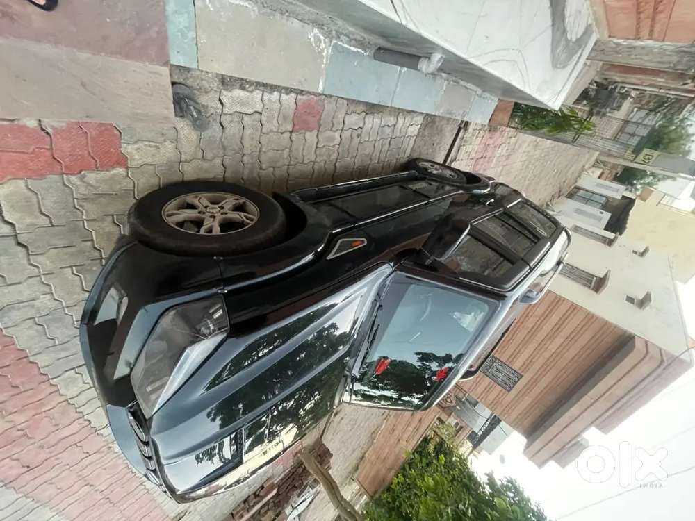 Mahindra Scorpio  S10 2016 नवम्बर