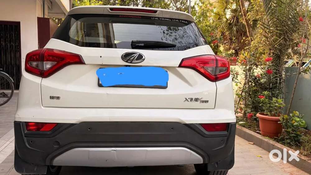 Mahindra Xuv300 2019 Petrol Well Maintained