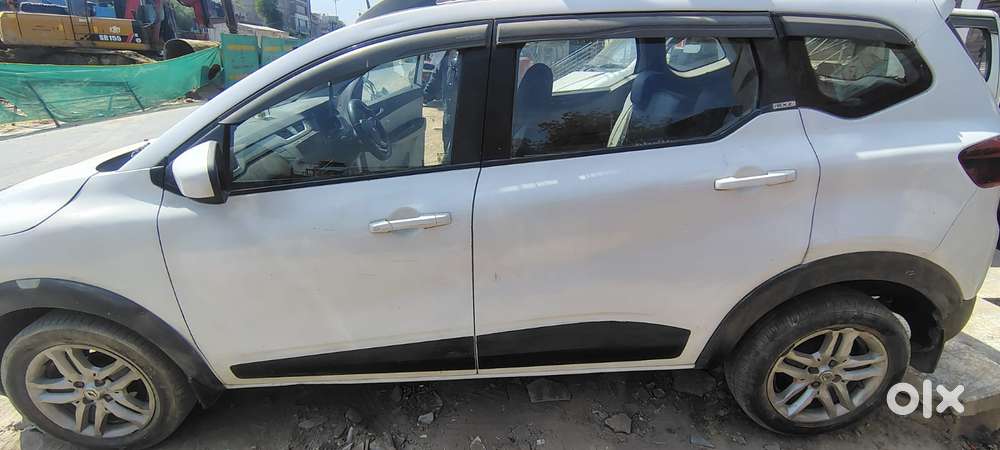 Renault Triber 1.0 Rxz Amt Dual Tone, 2020, Petrol