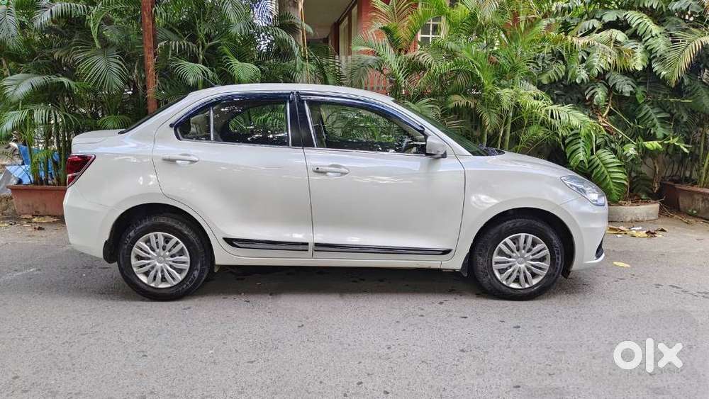 Maruti Suzuki Dzire 1.2 Vxi, 2022, Petrol