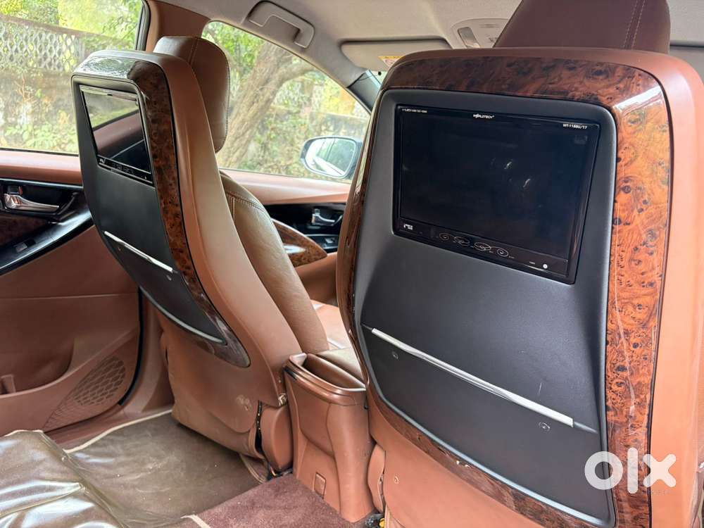 Toyota Innova Crysta 2.8 Gx At, 2017, Diesel