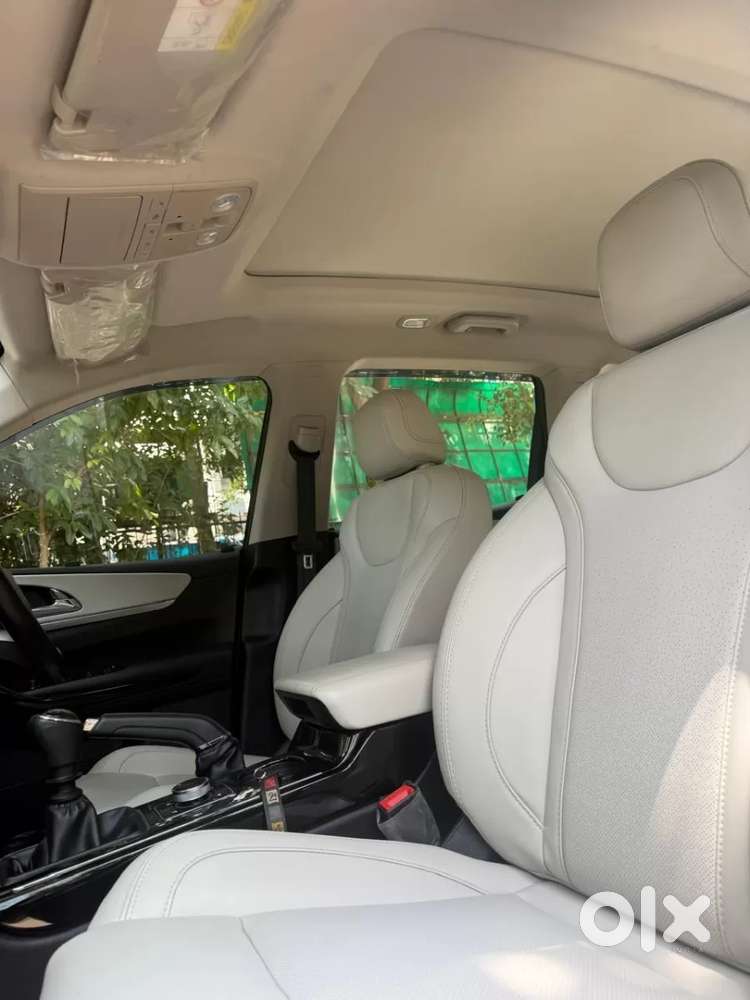 Mahindra Xuv700 2.2 Ax 7 Diesel At Str Awd, 2025, Diesel