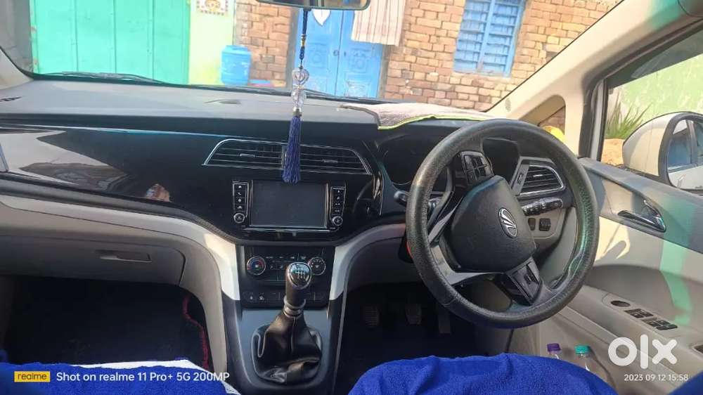 Mahindra Marazzo 2023