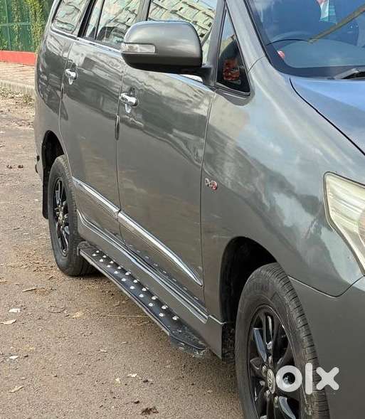 Toyota Innova 2014