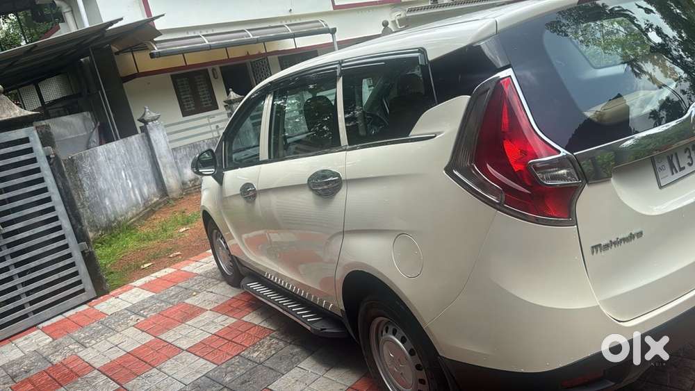 Mahindra Marazzo Diesel 2019 Car