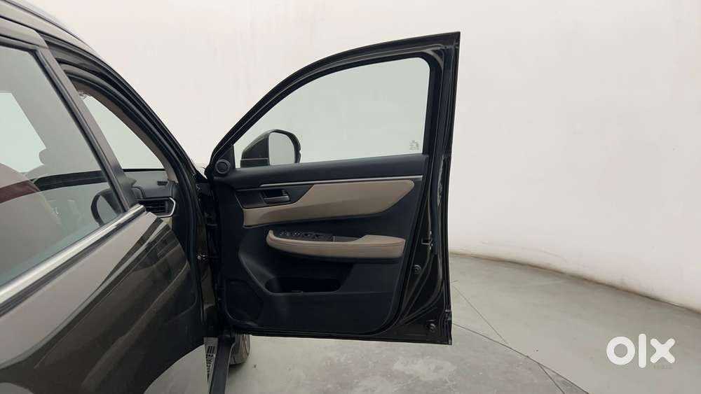 Honda Elevate Vx Mt, 2023, Petrol