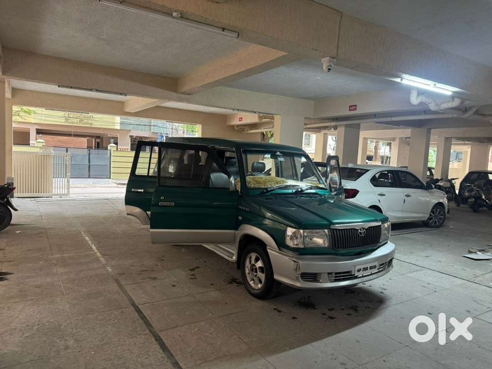 Toyota Qualis 2005