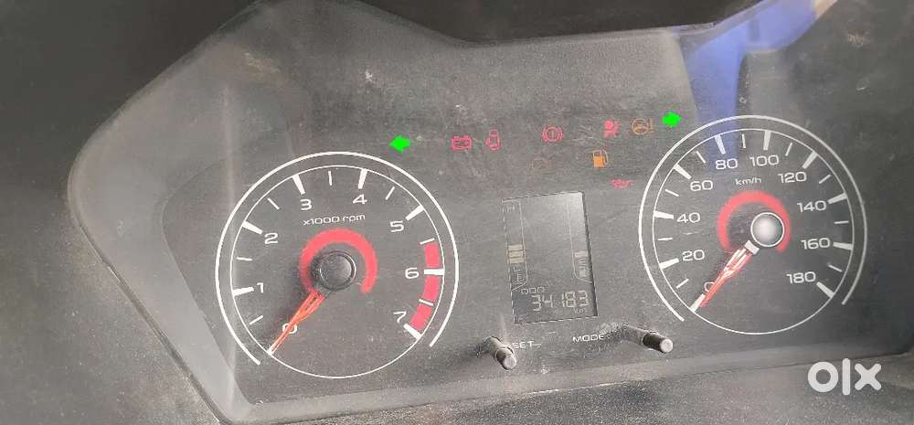 Mahindra Kuv 100 2019