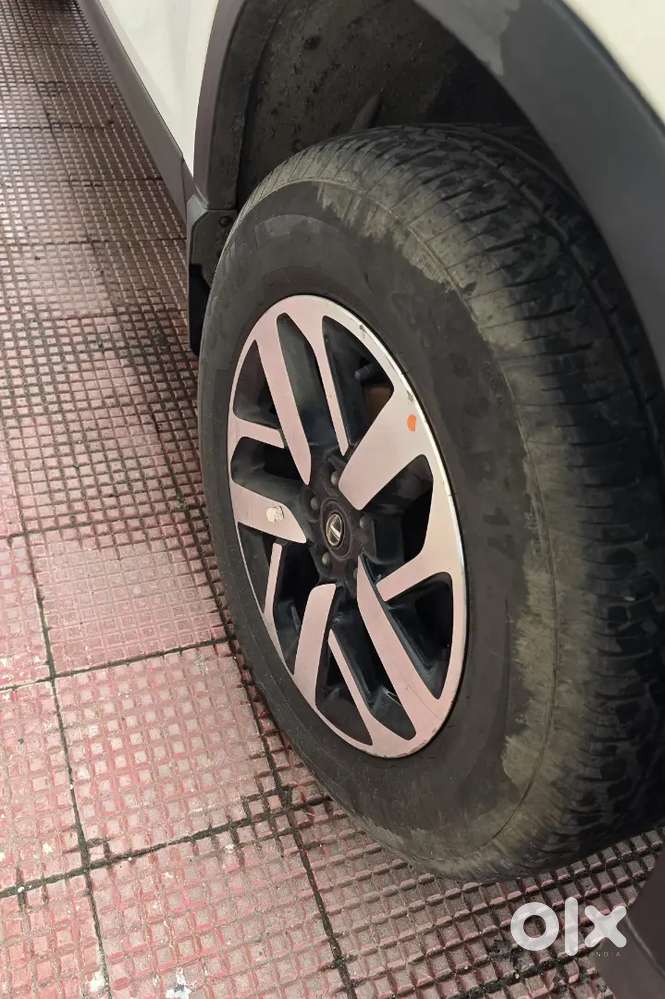 Tata Harrier 2.0 Diesel 2022 Sunroof Dual Tone