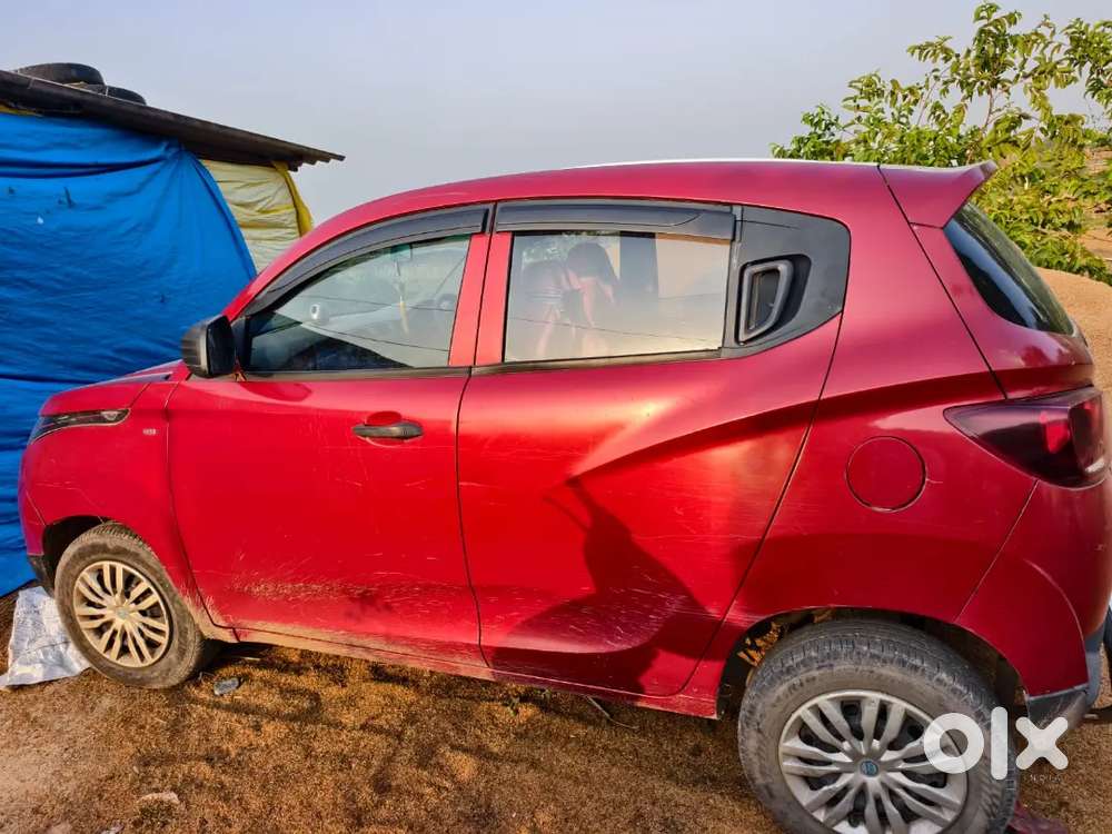 Mahindra Kuv 100 2016