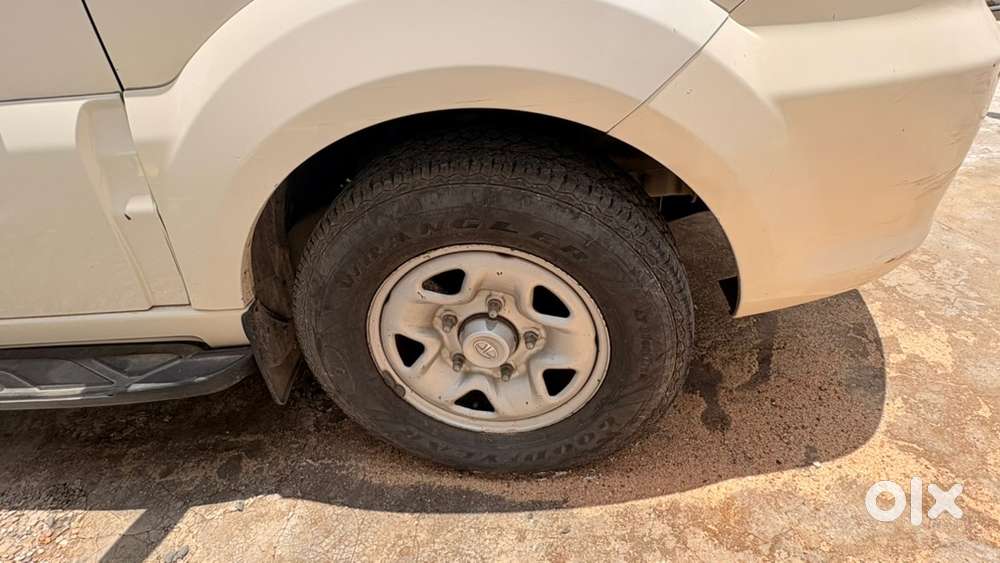 Tata Safari Storme 2015 Diesel Manual Year