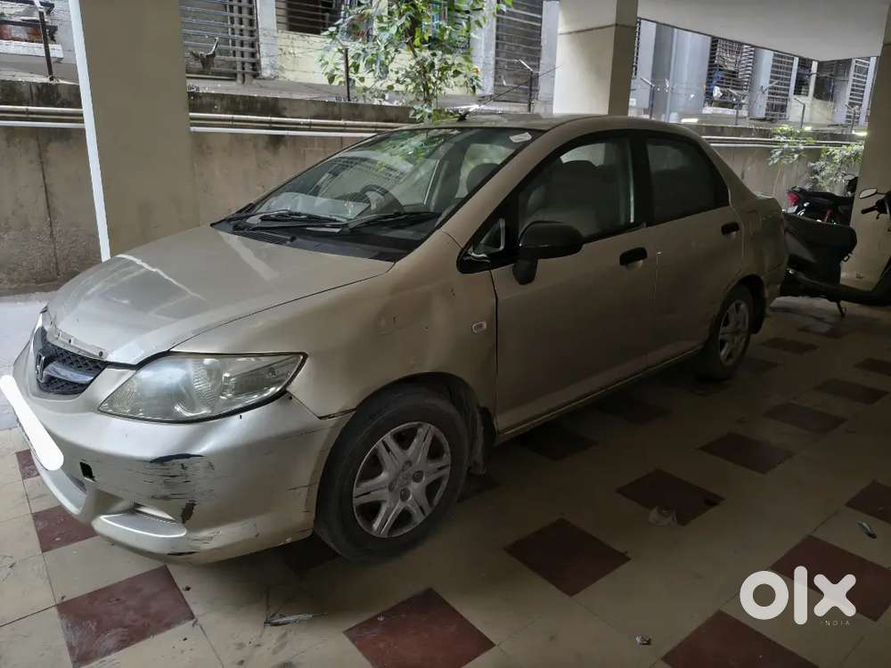 Well-maintained Honda City Zx 2006 Manual  Gj-06 Passing