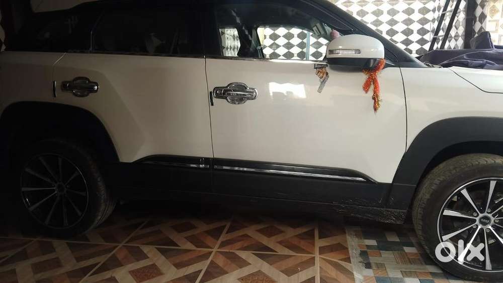 Maruti Suzuki Vitara Brezza 2023 Petrol Well Maintained