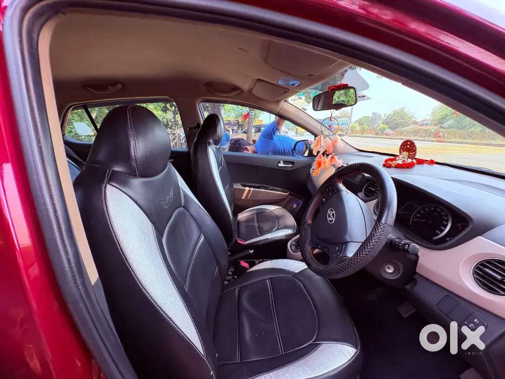 Grand I10 1.2l Sportz, Vine Red Colour