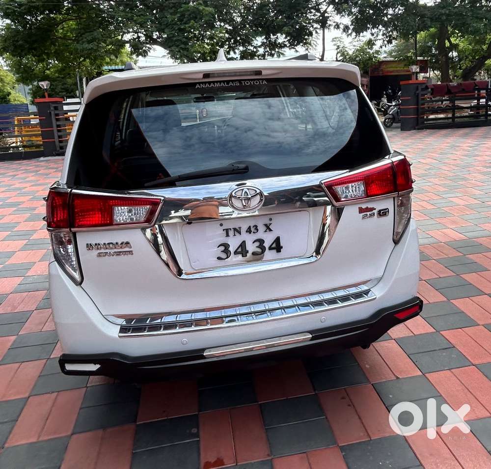 Toyota Innova Crysta 2018 Diesel 180000 Km Driven