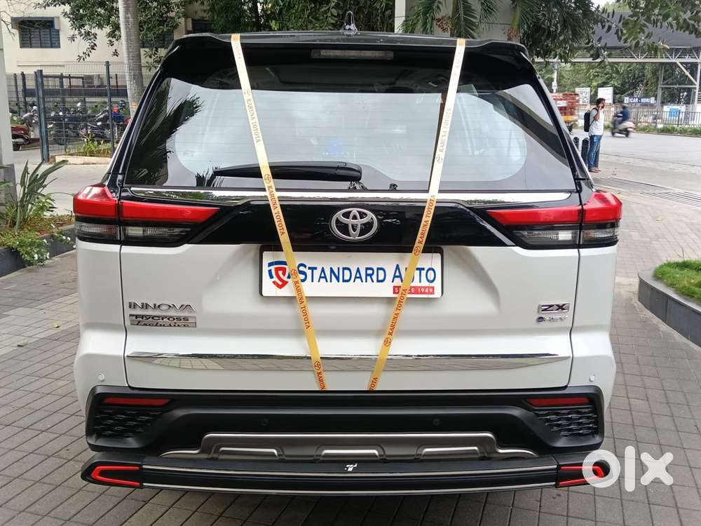 Toyota Innova Hycross 2.0 Zx Hybrid 7 Str, 2025, Petrol