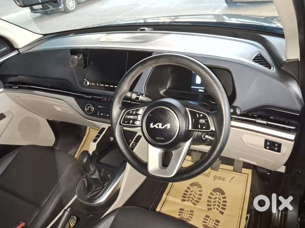 Kia Carens G 1.5 6mt Premium (o) 7-seater, 2024, Petrol