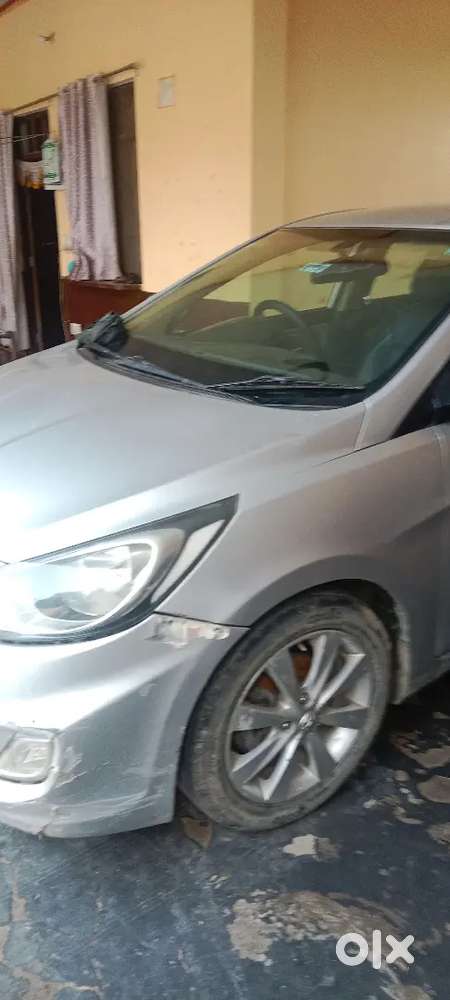 Hyundai Verna 1.6 S Crdi 2012