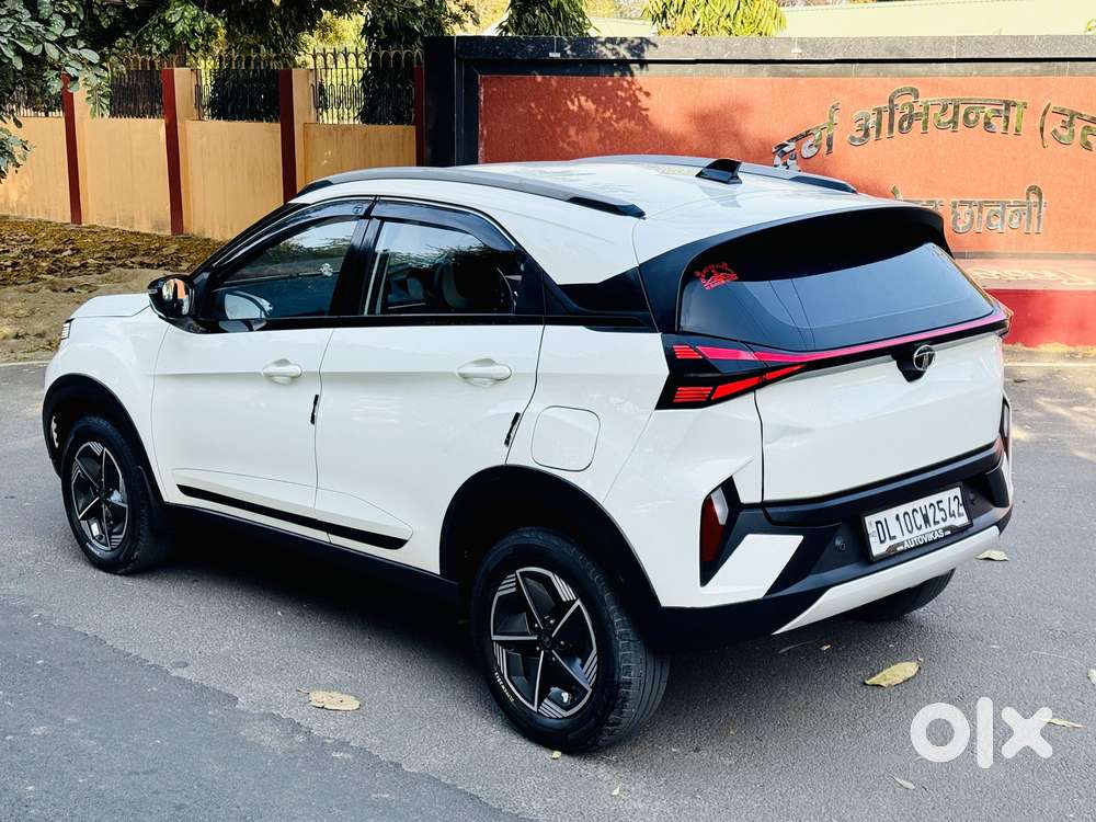Tata Nexon Creative Plus 1.2 Revotron Petrol 6 Mt, 2023, Petrol