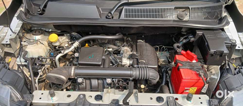 Renault Triber Rxt, 2023, Petrol