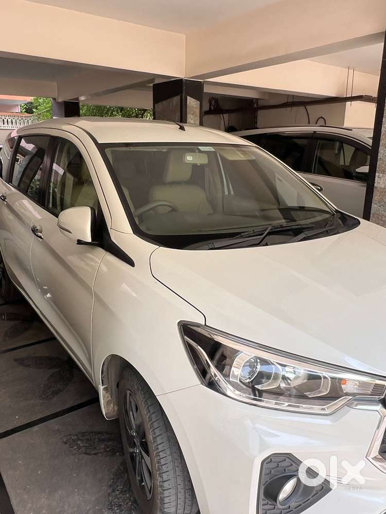 Toyota Rumion Petrol V At 2023