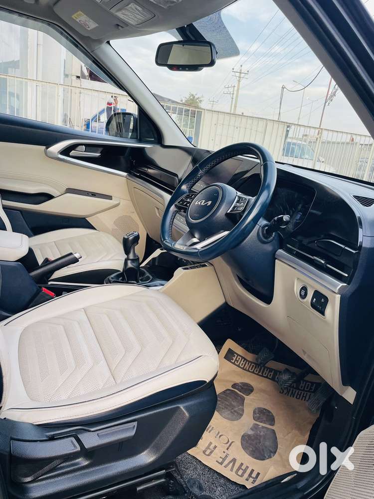 Kia Carens 1.4 Luxury Plus 6 Str, 2022, Petrol