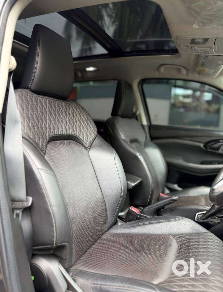 Maruti Suzuki Grand Vitara 1.5 Alpha Smart Hybrid At, 2023, Petrol