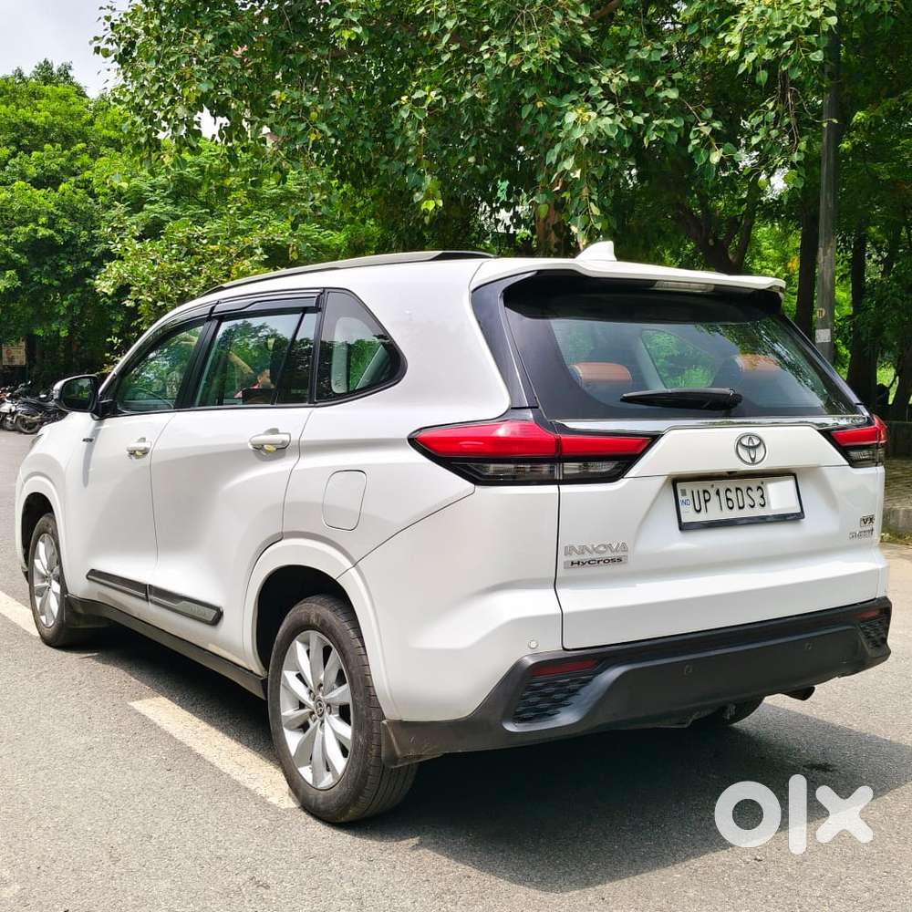 Toyota Innova Hycross 2.0 Vx Hybrid 7 Str, 2023, Petrol