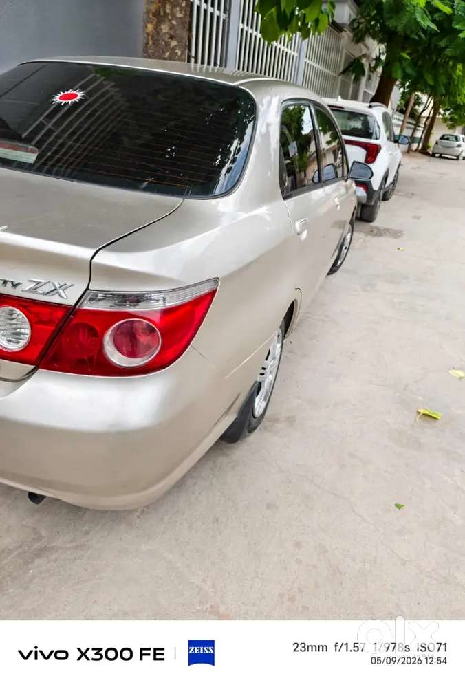 * Honda City વેચવાની છે *

 ગાડીની માહિતી

 ગાડી : Honda C