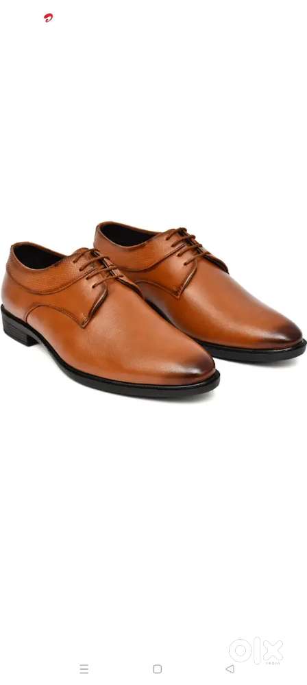 Leather shoes hai aur Maine Mall se liya