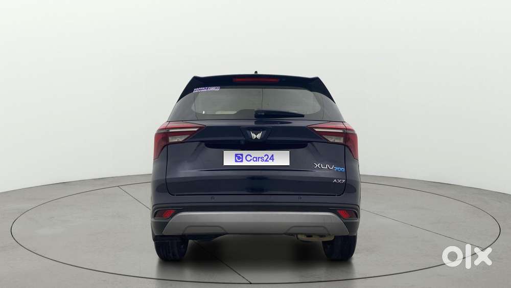Mahindra Xuv700 2.0 Ax 7 Petrol Mt Str, 2023, Petrol