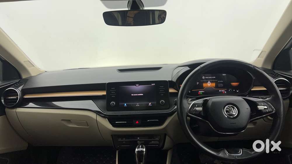 Skoda Slavia Style 1.0l Tsi At, 2023, Petrol