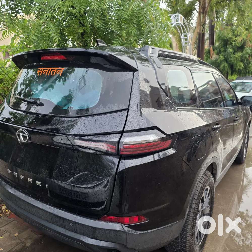 Tata Safari Fully Loaded Automatic Dark Edition 2021