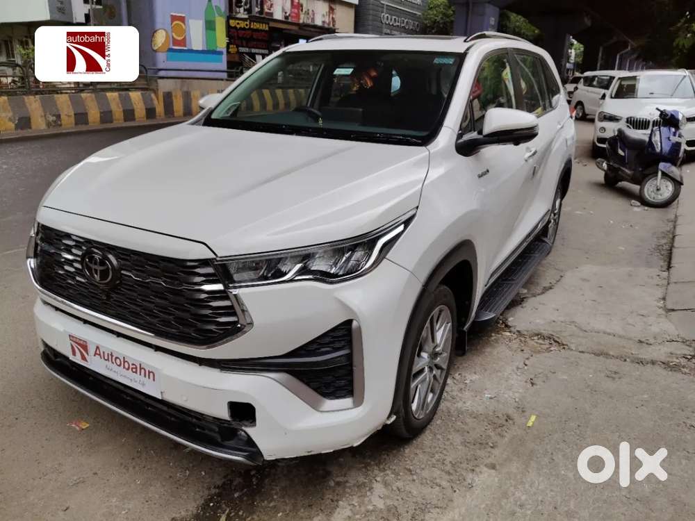 Toyota Innova Hycross 2.0 Zx Hybrid 7 Str, 2023, Petrol
