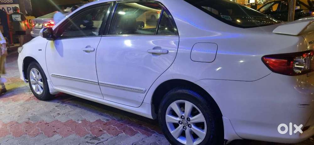 Toyota Corolla Altis [ ] 1.8 Vl At, 2012, Petrol