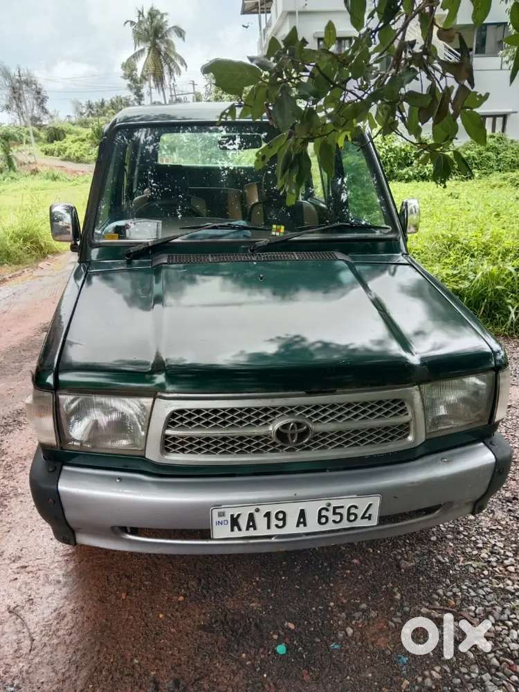 Toyota Qualis 2002 Diesel Well Maintained