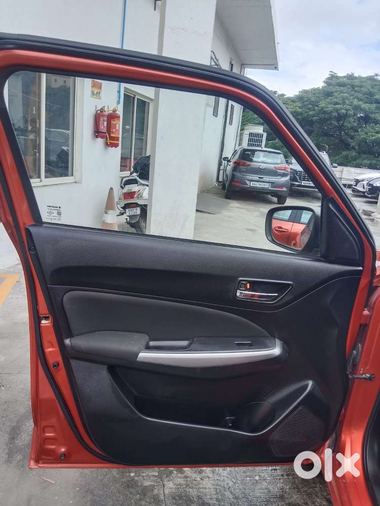 Maruti Suzuki Swift Vvt Zxi, 2018, Petrol