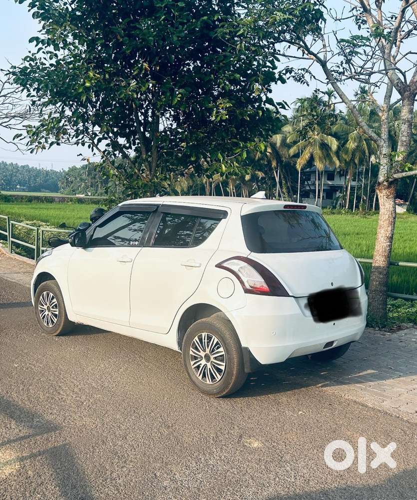 Maruti Suzuki Swift 2017 130000 Km Driven