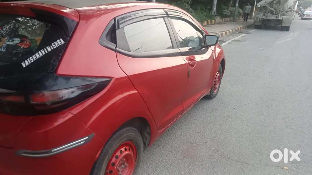 Tata Altroz Xe Petrol 2021