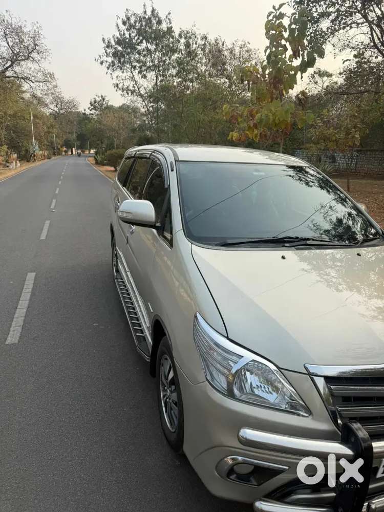 Toyota Innova 2015 Diesel 190000 Km Driven