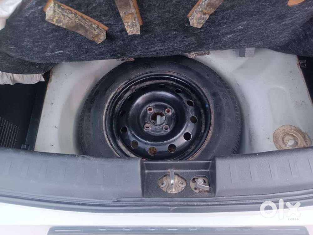 Maruti Suzuki Swift Vxi + Manual, 2014, Petrol