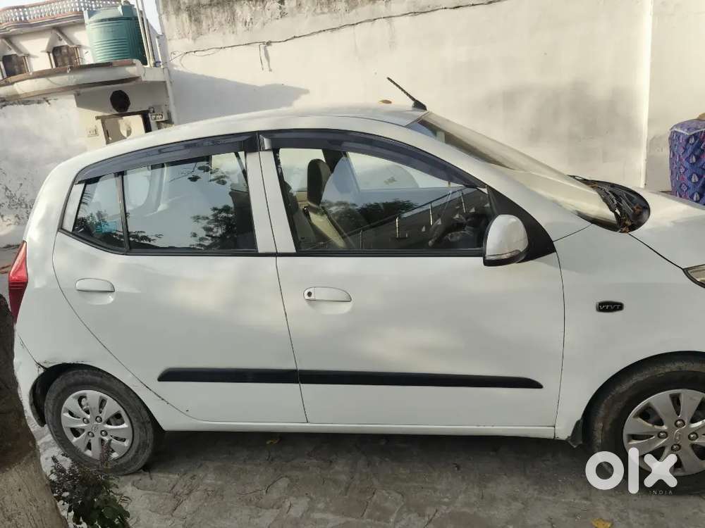 Hyundai I10 Cng With Orginal Lead Display