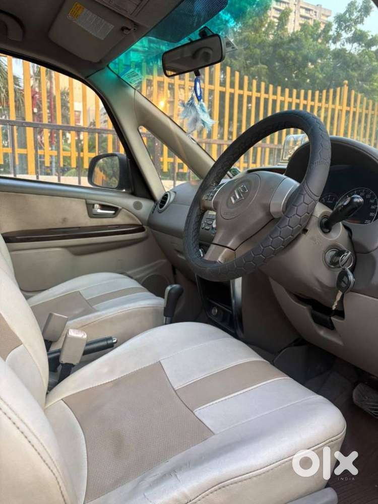 Maruti Suzuki Sx4 Zxi Automatic Bs-iv, 2011, Petrol