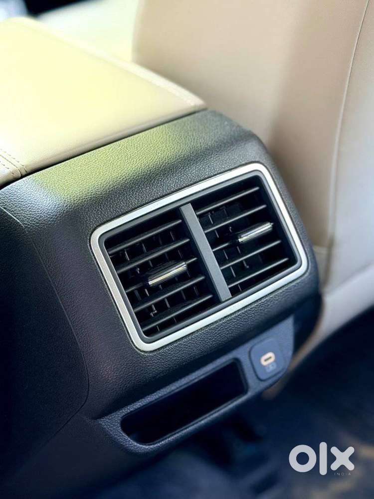 Mahindra Xuv700 2.0 Ax 7 Petrol At Luxury Pack Str, 2022, Petrol